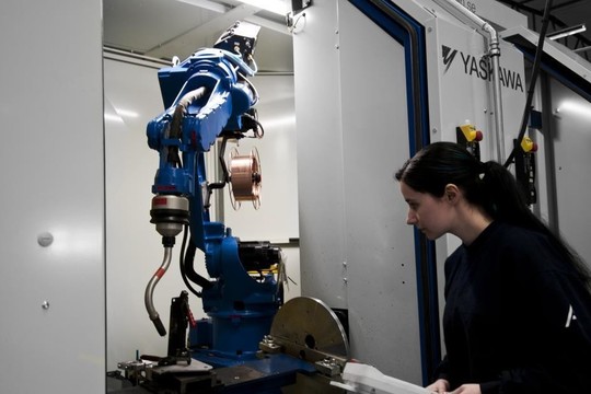 Ar pramoniniai robotai paliks mus be duonos kąsnio?