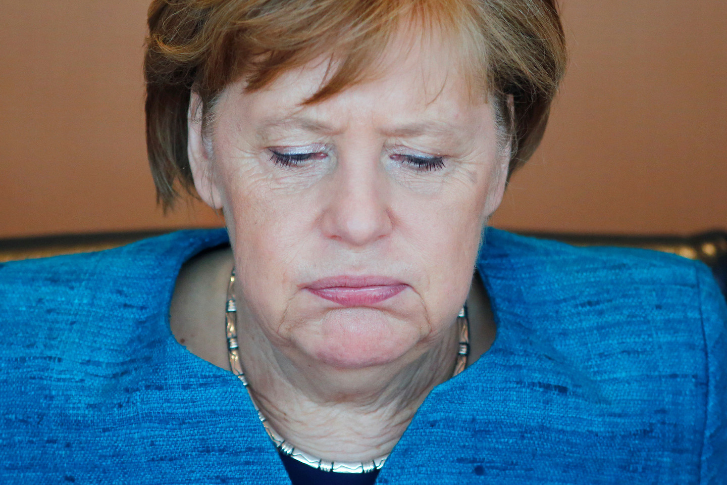 A.Merkel pažymėjo, kad apylygis rezultatas atspindi didelį Turkijos visuomenės susiskaldymą.