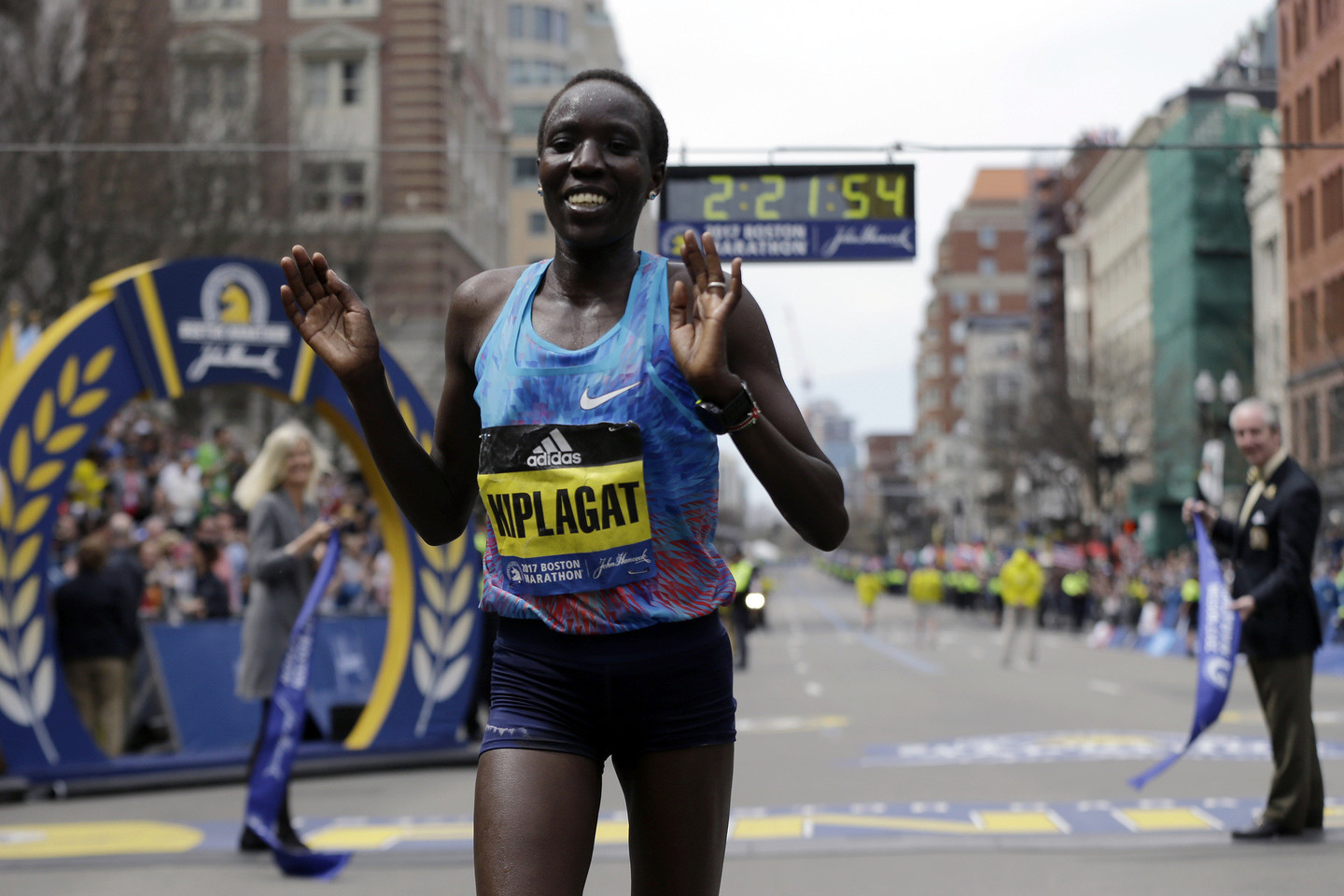 Bostono maratone triumfavo Kenijos bėgikai.<br>AP nuotr.