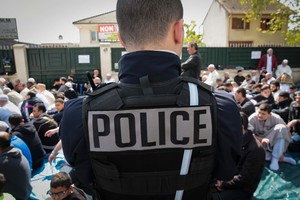 Prancūzijoje suimti du asmenys, įtariami planavę įvykdyti išpuolį