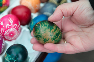 Štai kuo rizikuojate valgydami po švenčių likusius kiaušinius