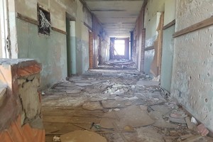 Apleistas pastatas neduoda ramybės: gyventojus gąsdina, turistus – atbaido