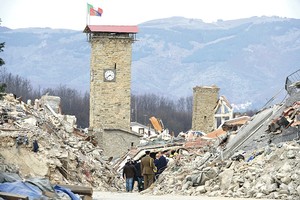 Žemės drebėjimo sugriautame mieste – nepagarbus italų elgesys