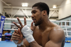 Prieš kovą Volodymyrui Klyčko – Anthony Joshua pažeminimas