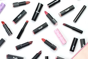 Patarimai padėsiantys susitvarkyti kosmetinę