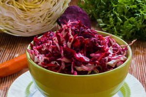 Kaunietė išbandė žarnyną valančias salotas. Rezultatas pranoko lūkesčius