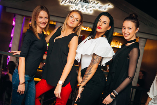 Vilniaus bare „Wall Street Avenue“ lija šypsenom ir naktinėm pramogom.<br>Organizatorių nuotr.