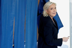 Marine Le Pen užsienyje liko be plakatų - komanda nespėjo jų pristatyti