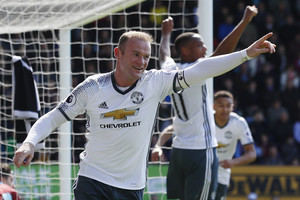 „Premier“ lygoje – Wayne‘o Rooney įvartis ir svarbi „Manchester United“ pergalė