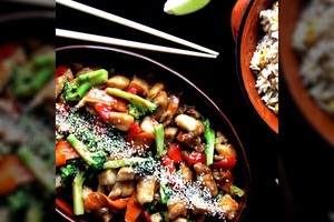 Kiniška vištiena su brokoliais – norintiems ko nors nekasdieniško