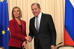 Sergejus Lavrovas ir Federica Mogherini aptarė Ukrainos konfliktą