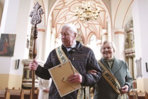 Auksines vestuves sutikęs kėdainiškis: „Kunigas bijojo mus tuokti“