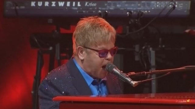 Dėl ūmios ligos atšaukti Eltono Johno koncertai