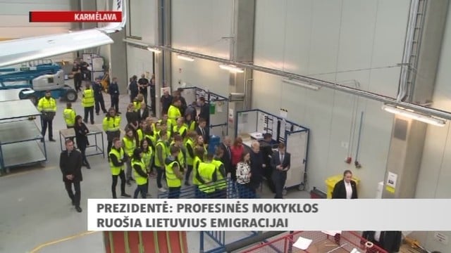 Trumpos žinios: prezidentė pareiškė, kad profesinės mokyklos ruošia lietuvius emigracijai