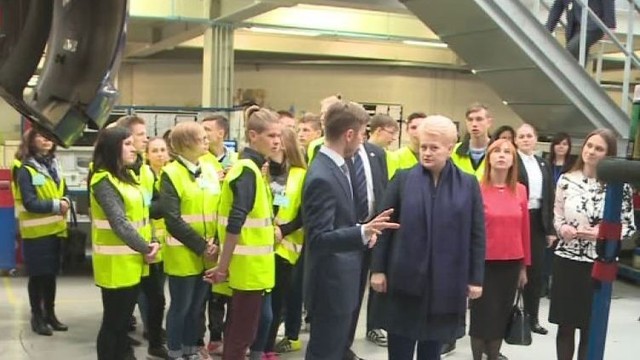 Prezidentė Dalia Grybauskaitė: Lietuvos profesinės mokyklos rengia specialistus emigracijai