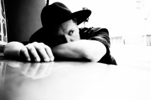 Į Vilnių grįžta žymus britų muzikos prodiuseris Sohn