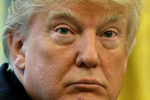 Donaldas Trumpas nusileido demokratams dėl sienos su Meksika