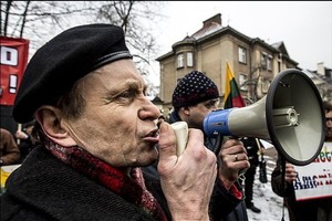 Teismas atvertė bylą dėl antikonstitucinių grupių kūrimo