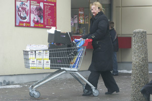 Atkirto lenkiškų parduotuvių mėgėjams: „Gėda už jus“