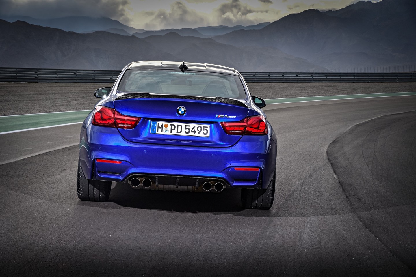 BMW M4 CS bavarų kompanijos gamoje įsitaisys tarp standartinio M4 ir lenktynių savaitgaliams skirto GTS.