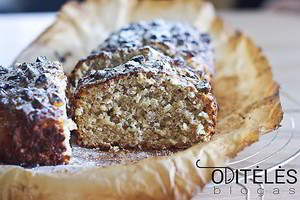 Be galo gardus keksas su bananais ir avižiniais dribsniais