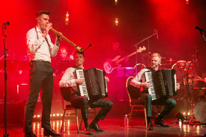 Naujajam grupės "Subtilu-Z" albumui žinomi žmonės negailėjo pagyrų