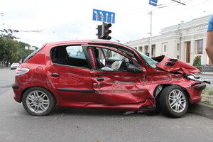 Draudikai atskleidė: daugybė vairuotojų ne tik negauna išmokų, bet ir atsiduria teisme