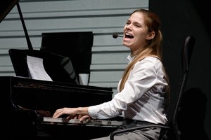 „Lietuvos teatrų pavasario“ laureatė Elžbieta Latėnaitė: „Stipriausias yra tas žmogus, kuris myli“