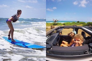 Krepšininko Mindaugo Kuzminsko sužadėtinė pirmą kartą išbandė banglenčių sportą