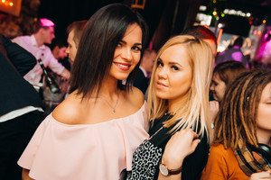 Vilniaus naktinio klubo lankytojus linksmino seni draugai