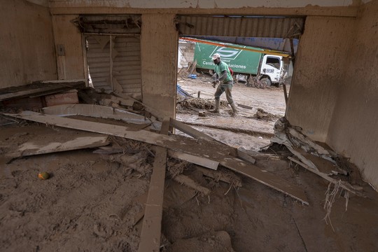 Kirgizijoje nuslinkus žemės nuošliaužai žuvo 24 žmonės