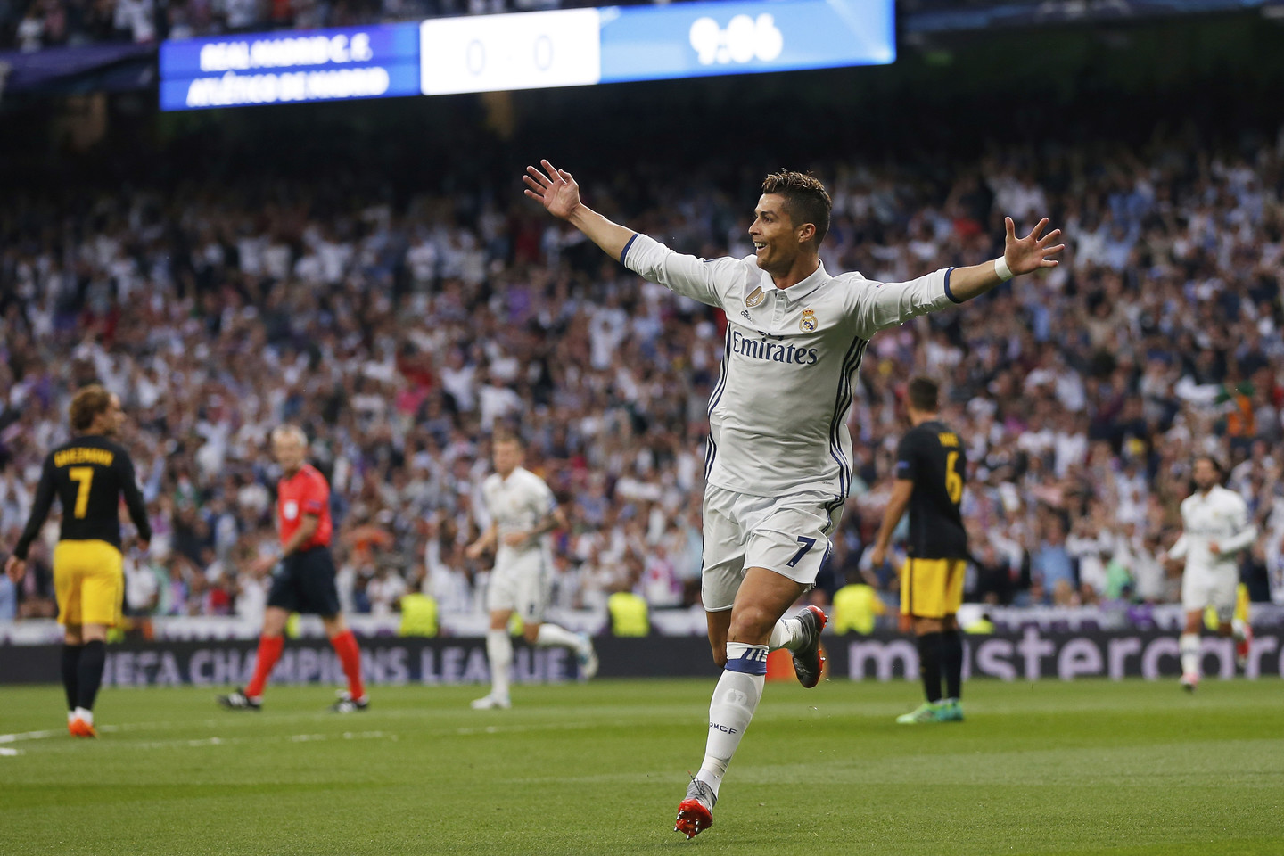 "Real" jau pirmame kėlinyje pirmavo prieš "Atletico"<br> AP nuotr.