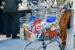 Įsiliepsnoję kainų karai žada dar daugiau permainų pirkėjams