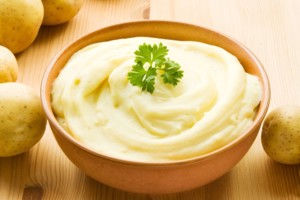 Paprasta gudrybė, kad bulvių košė būtų lyg šilkinė