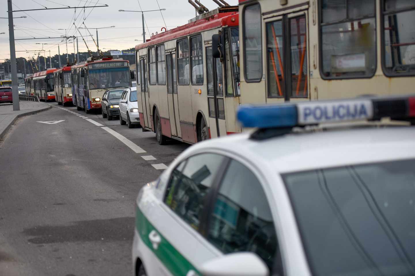 Vilniuje susidūrė net 6 automobiliai, susidarė spūstys.