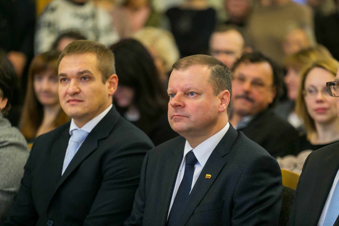 Vidaus reikalų ministras E.Misiūnas (kairėje) ir premjeras S.Skvernelis.
