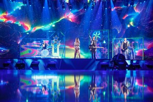 Spąstai „Eurovizijos“ scenoje: pasipylė traumos ir kaulų lūžiai
