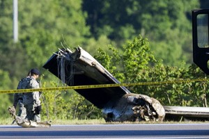 Vakarų Virdžinijoje sudužo transportinis lėktuvas, žuvo du žmonės 
