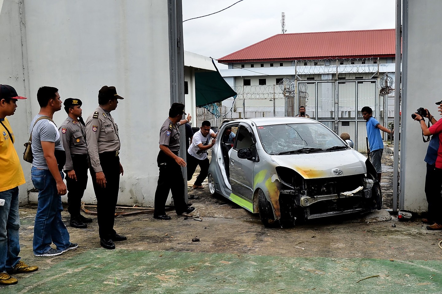 Indonezijoje policija sugaudė daugumą pabėgusių kalinių.