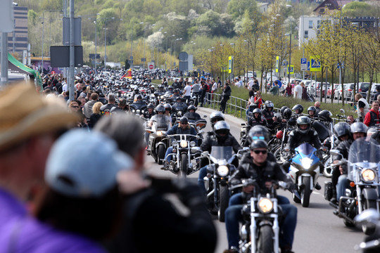 Vilniaus baikeriai su trenksmu atidarė naująjį sezoną