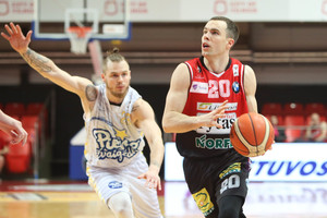 „Lietuvos rytas“ triuškinančiu žingsniu žengė į LKL pusfinalį