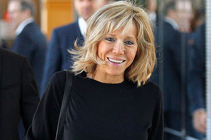 Potenciali Prancūzijos pirmoji ponia: kas jūs, madam Brigitte Macron?