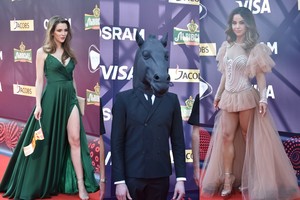 „Eurovizijos“ žvaigždžių įvaizdis: ant raudonojo kilimo – ir žirgo galva