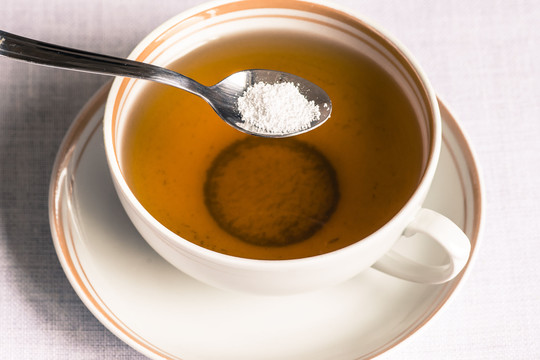 Kaip dirbtiniai saldikliai iš tiesų veikia organizmą ir kūno linijas