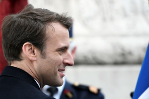 Džiaugsmingai pergalę pasitikusio Emmanuelio Macrono laukia dar vienas iššūkis