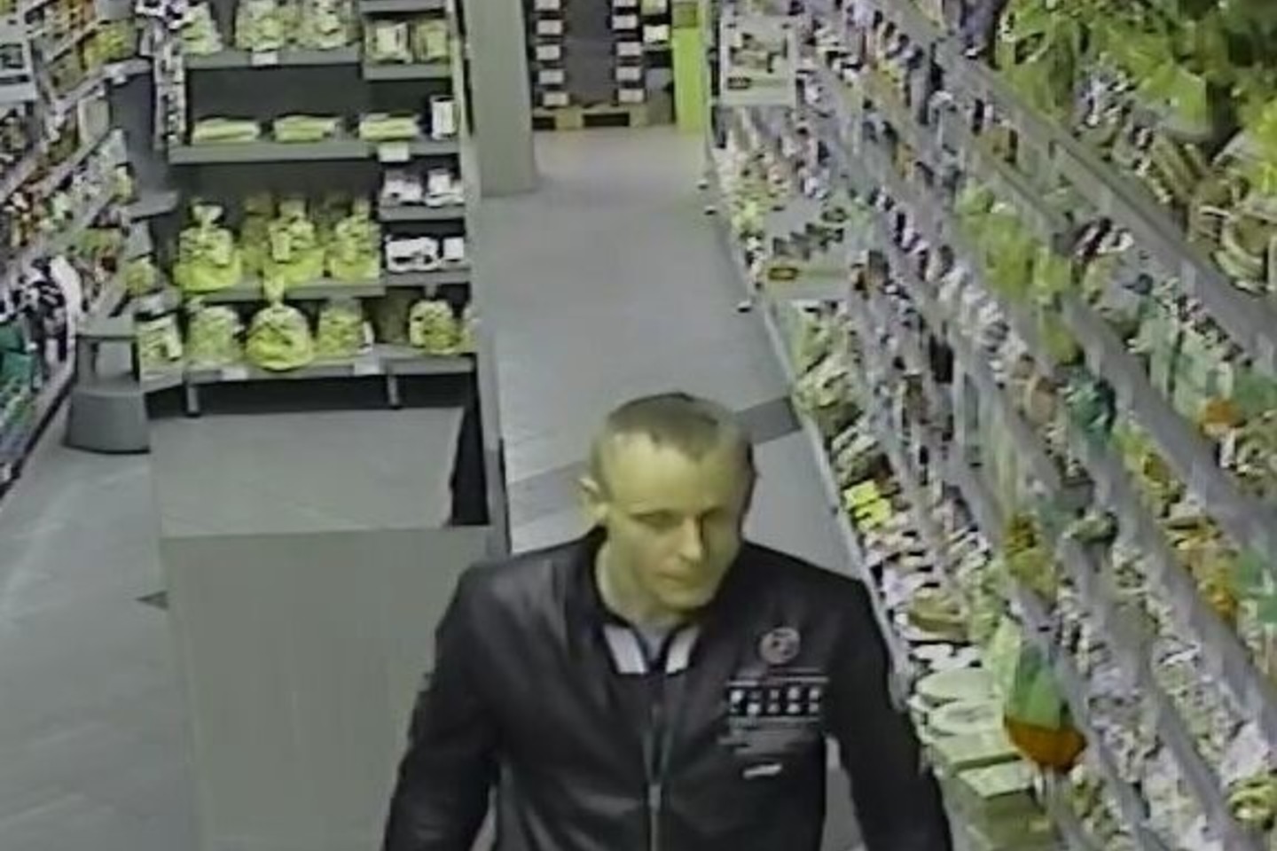 Panevėžio policija prašo atpažinti šį įtariamąjį.