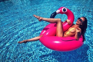 Atostogos Turkijoje: Viktorija Siegel demonstruoja ne tik puikią figūrą, bet ir stiliaus pojūtį