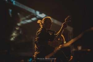 Tūkstantinės minios Kinijoje su „Žalvariniu“ niūniavo ir kinų liaudies dainas