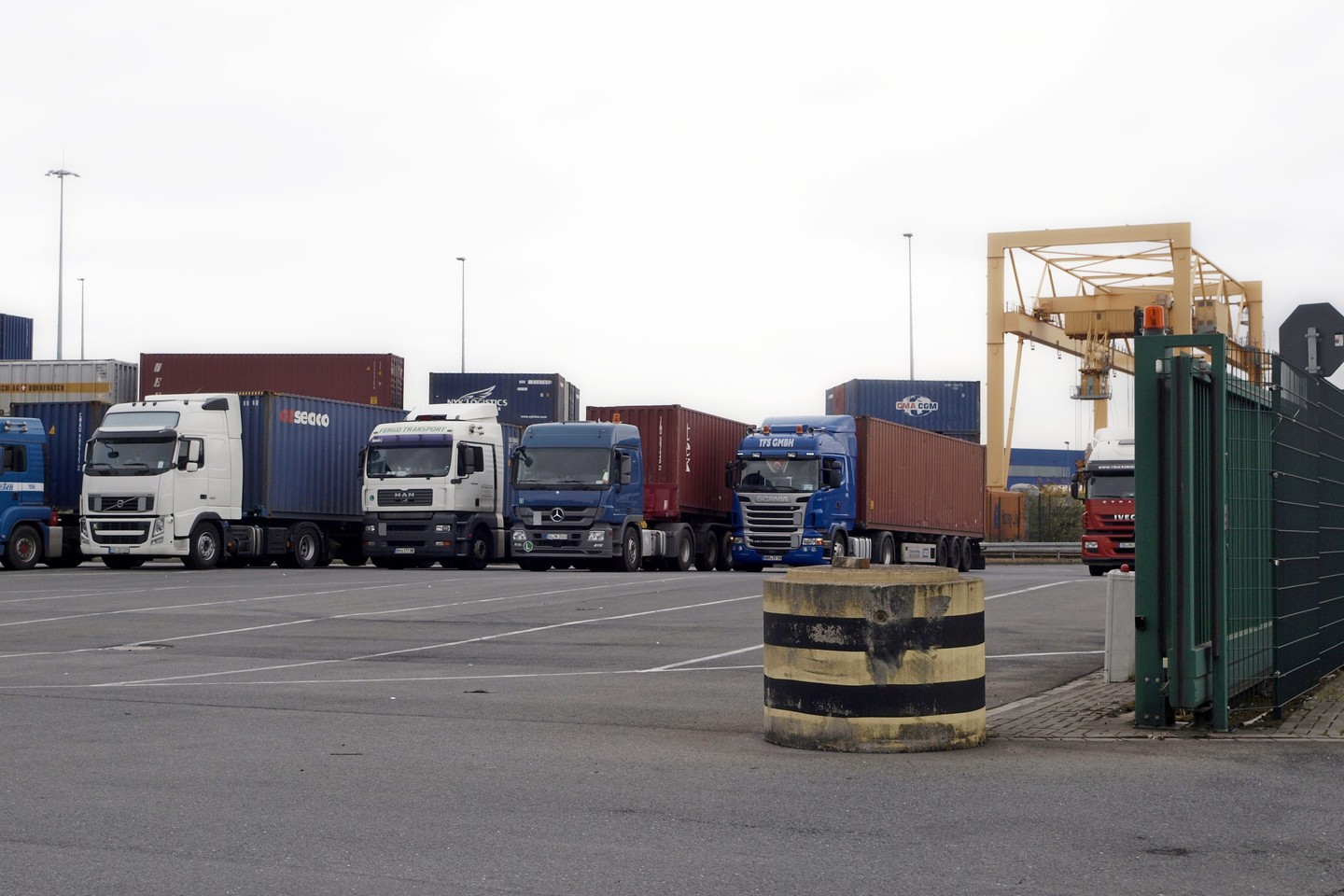 Lietuvos vežėjai, kuriems šiuo metu trūksta daugiau nei 10 tūkst. vairuotojų, tarptautinio krovinių pervežimo paslaugoms gali pasitelkti darbuotojus iš Baltarusijos, Ukrainos ir Moldovos.