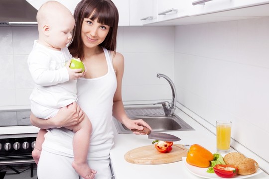 Garsi moteris sukėlė pasipiktinimo bangą: „Vaikų turinti mama nebus gera prezidentė“